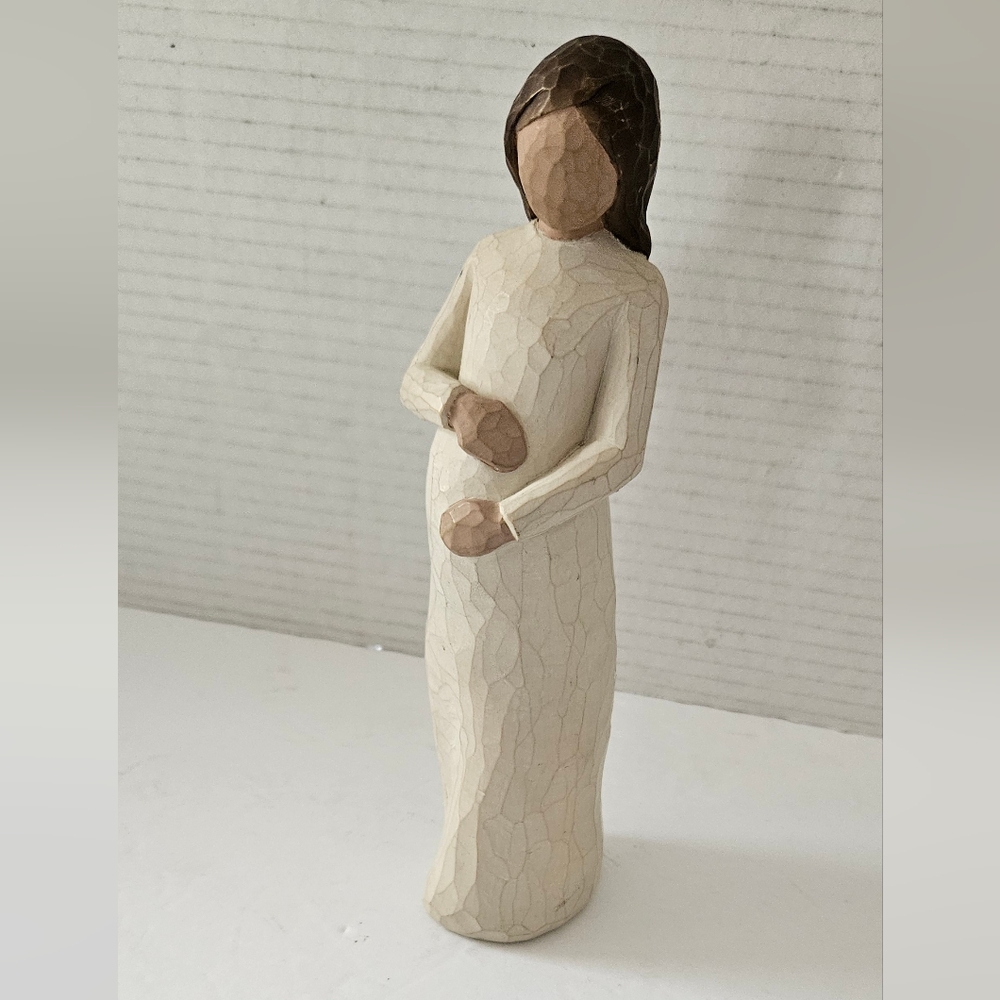 Willow Tree Cherish figurine